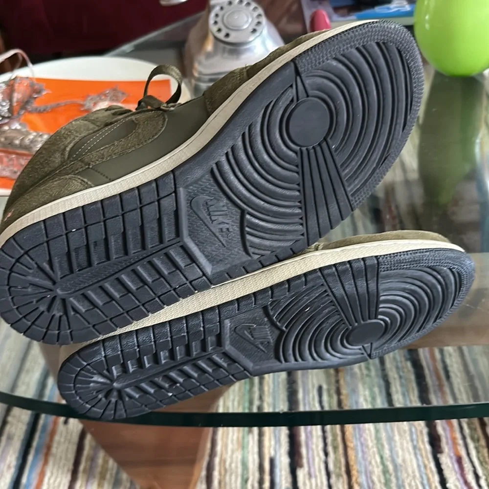 Jordan 1 Mid Olive Canvas high top sneakers